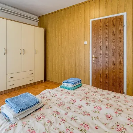 Apartman Mirela * Tar-Vabriga